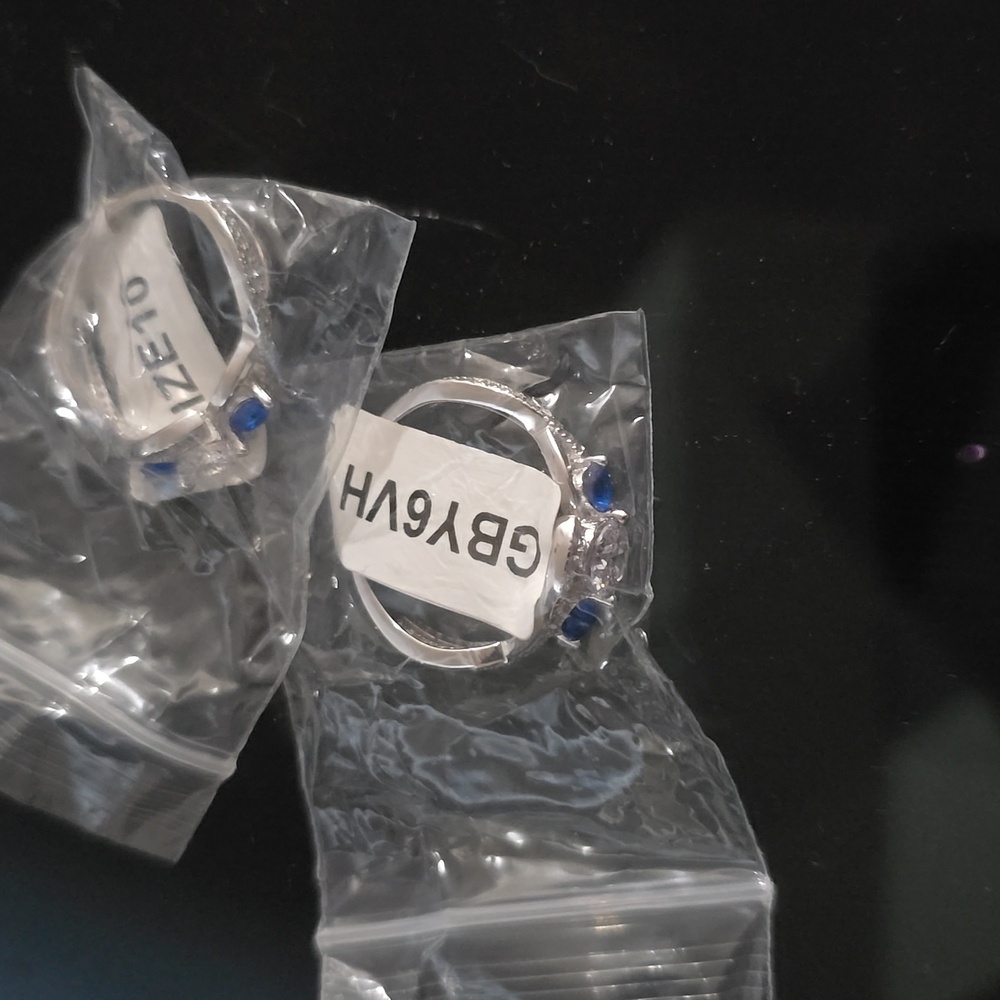 Charmed aroma | 2 matching rings.